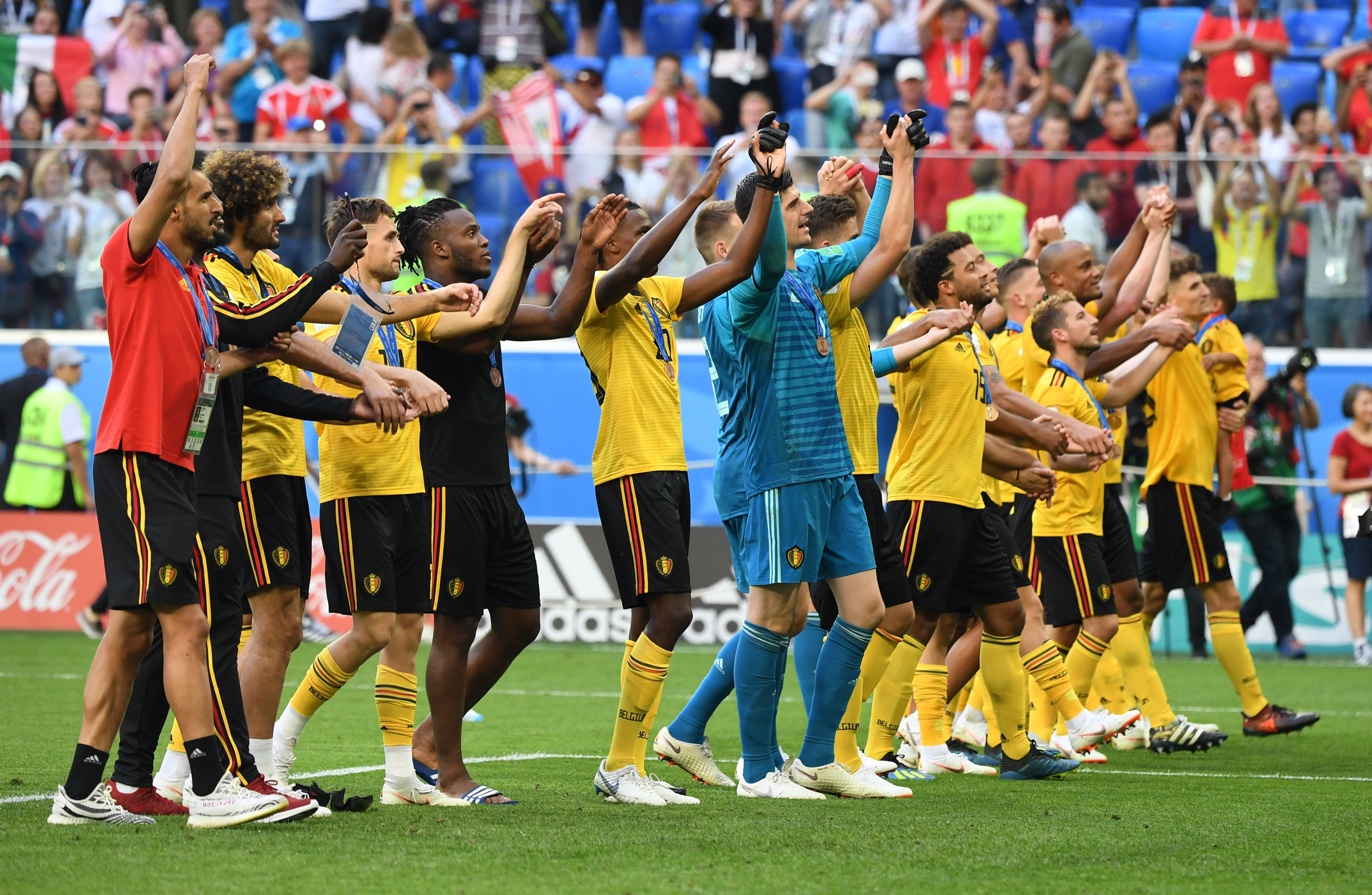 也是职业篮 也是职业篮