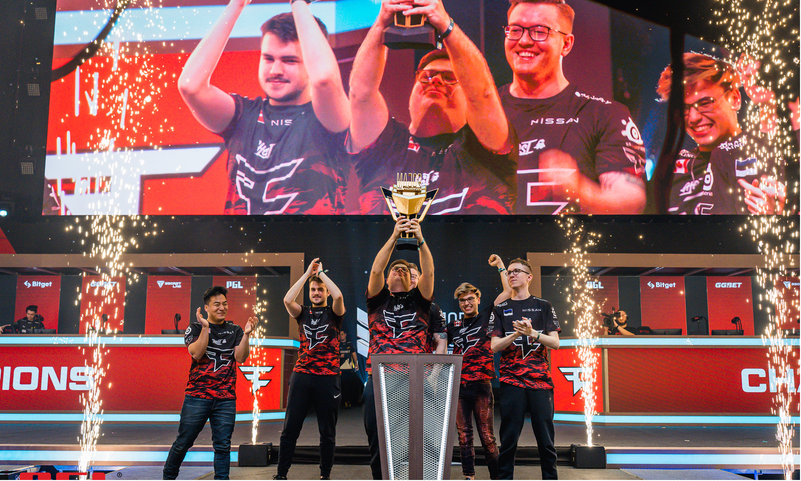 而此次凭借 而此次凭借