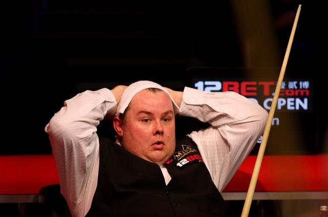 的双扣桌上 的双扣桌上